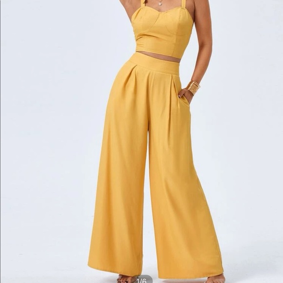 Two piece set - Picture 1 of 6